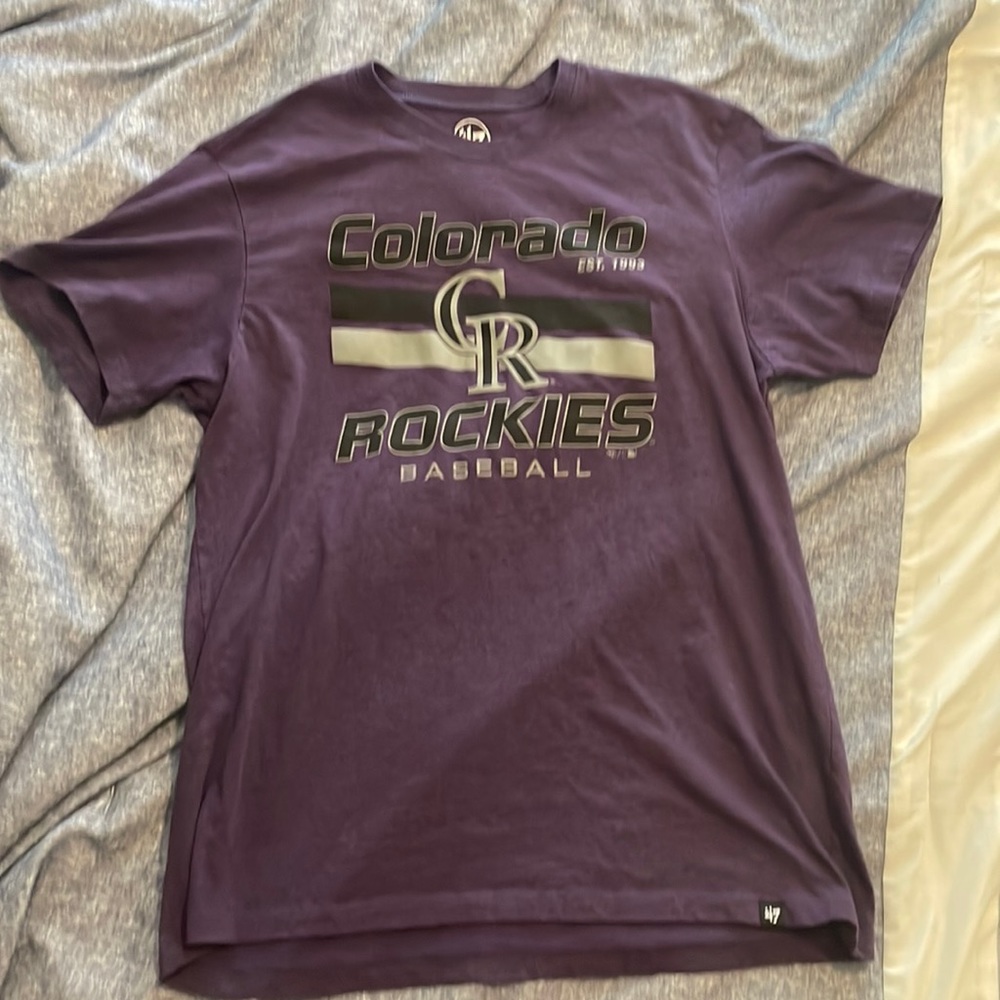 Colorado Rockies purple logo baseball T-shirt size large